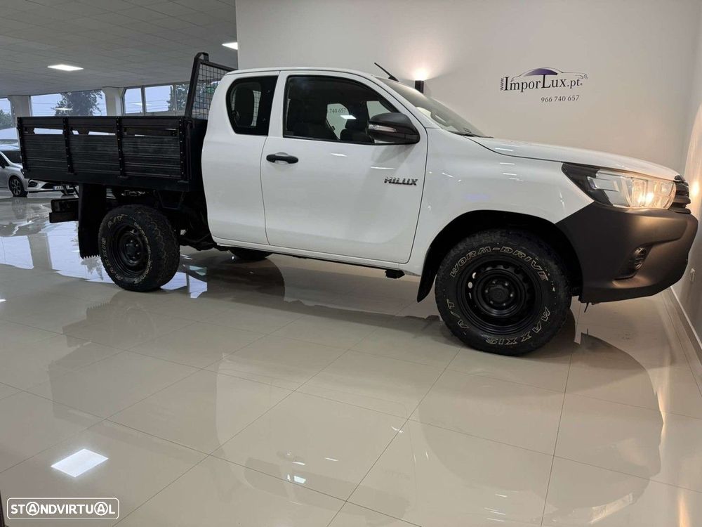 Toyota Hilux 2.4 D-4D 4WD CD CH - 4