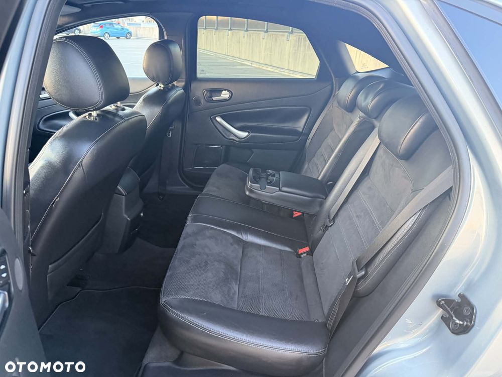 Ford Mondeo 2.5 Titanium S - 11