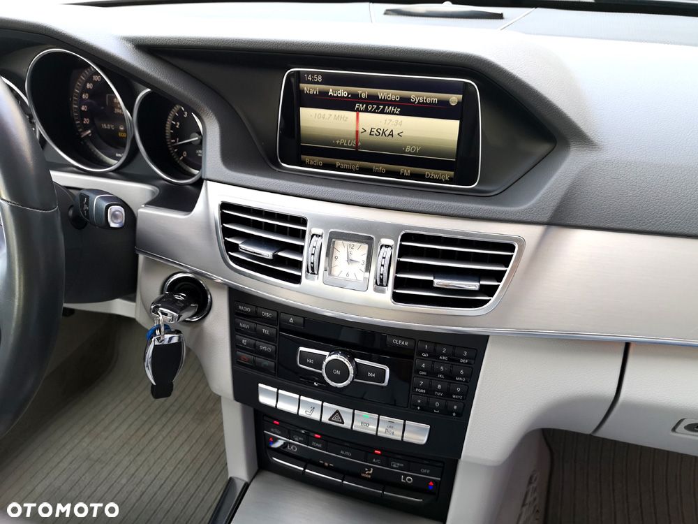 Mercedes-Benz Klasa E 200 7G-TRONIC Edition - 19