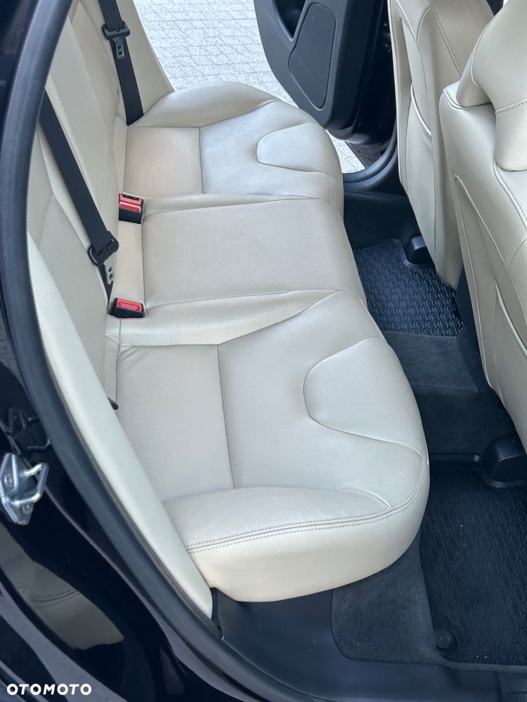 Volvo XC 60 D4 AWD Summum - 10