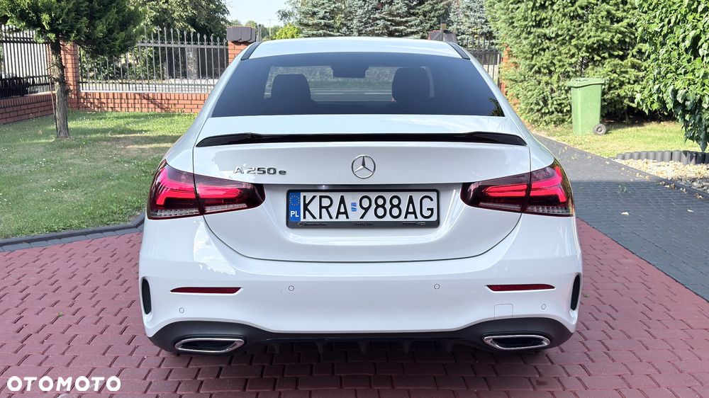 Mercedes-Benz Klasa A 250 e PHEV AMG Line 8G-DCT - 7