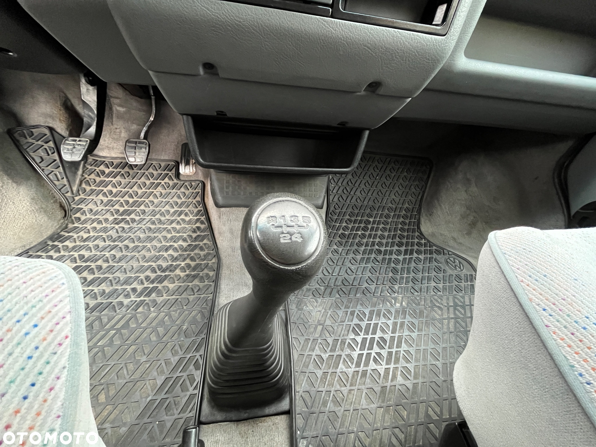 Volkswagen Multivan Standard - 11