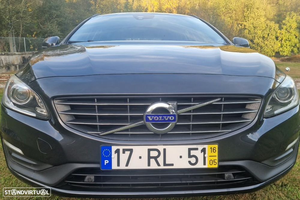 Volvo V60 2.4 D6 Momentum AWD Phev - 3
