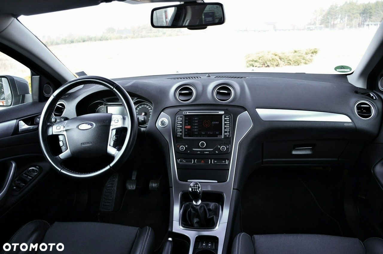 Ford Mondeo - 24