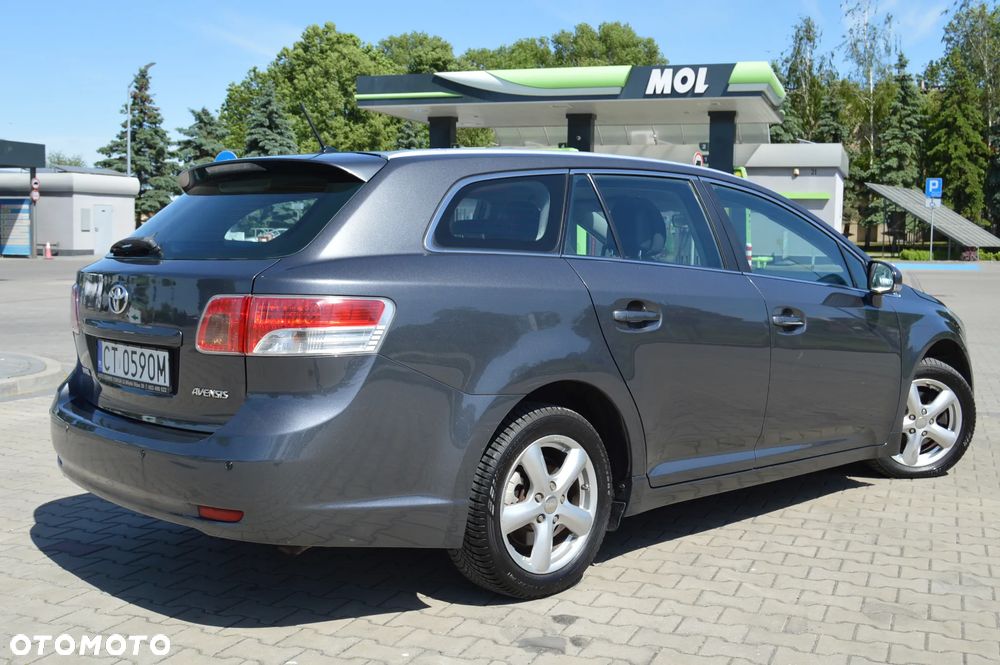 Toyota Avensis 2.0 D-4D Sol - 24