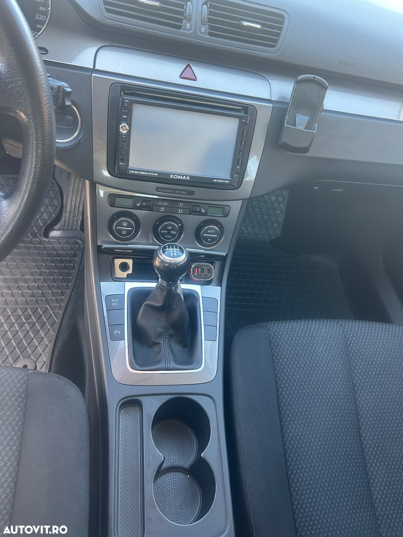 Volkswagen Passat - 13