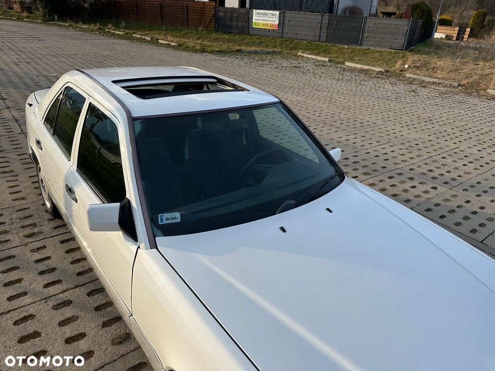 Mercedes-Benz Klasa E - 15