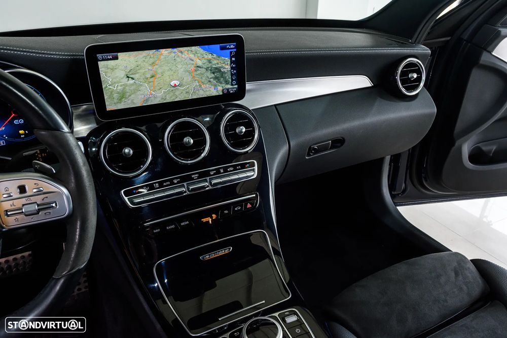 Mercedes-Benz C 300 d AMG Line - 31