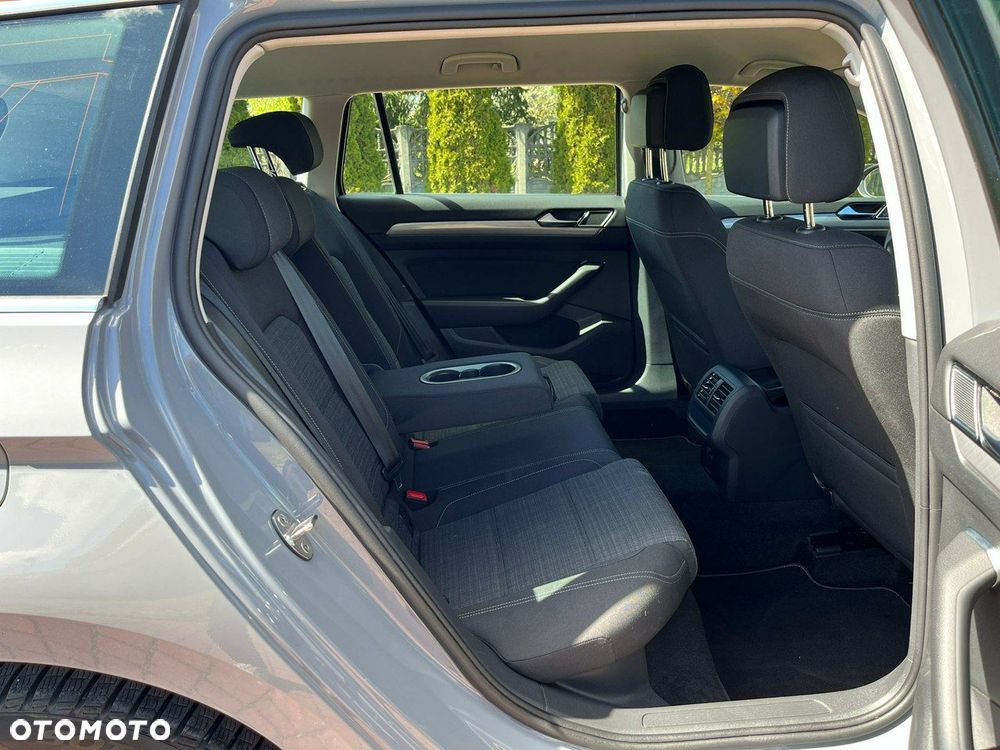 Volkswagen Passat 2.0 TSI Business DSG - 39