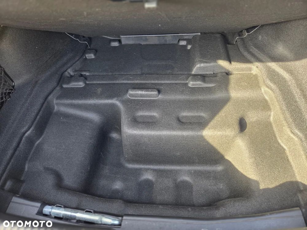 Mercedes-Benz Klasa C 200 mHEV 4-Matic Avantgarde - 16