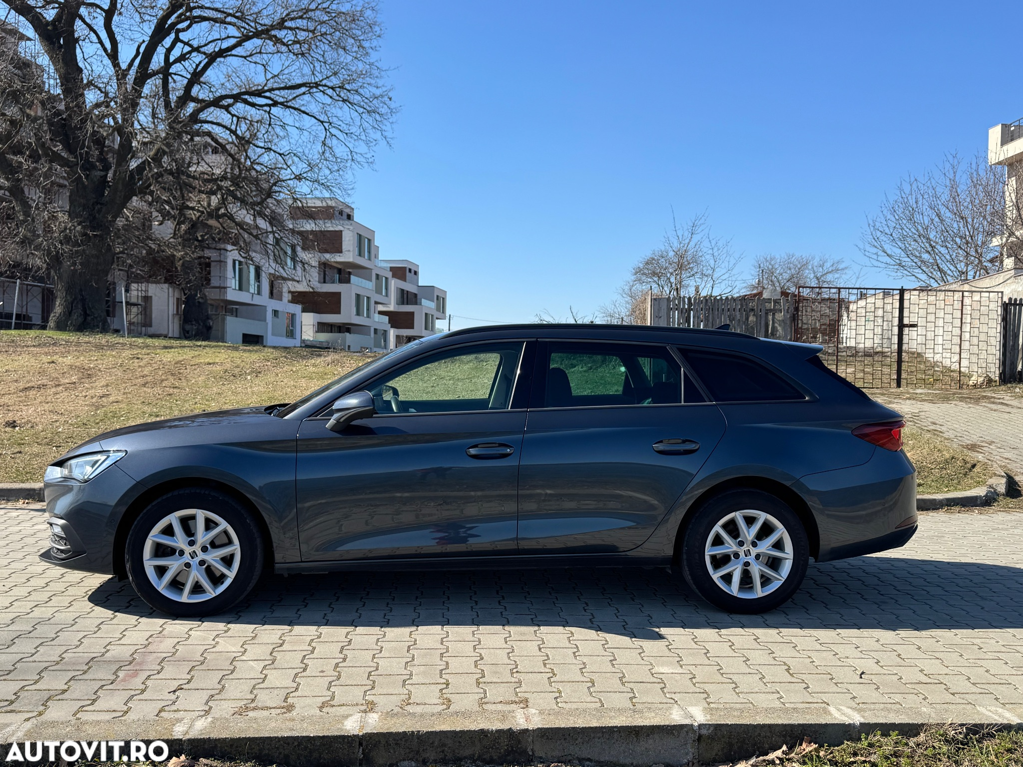 Seat Leon Sportstourer 2.0 TDI DSG Style Edition - 7