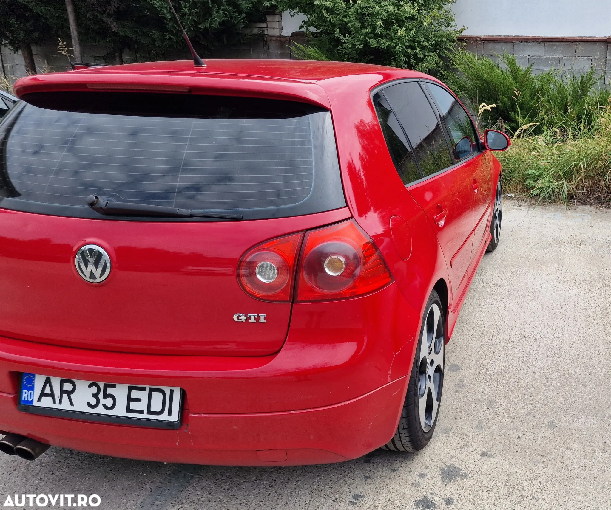 Volkswagen Golf 2.0 FSI GTI - 3