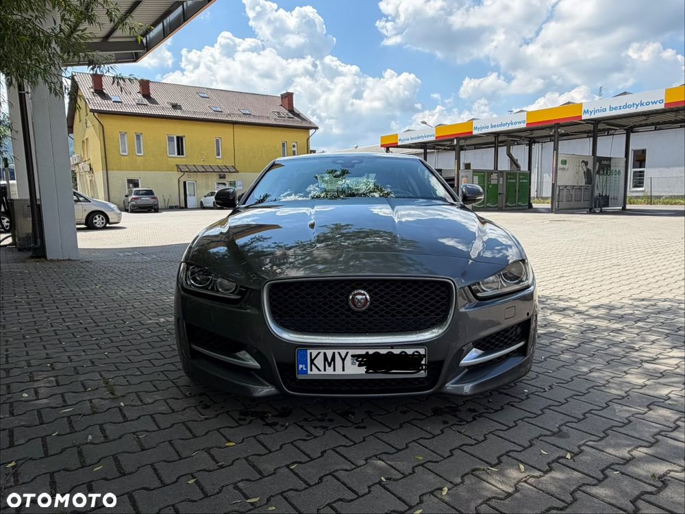 Jaguar XE 2.0 D Portfolio - 2