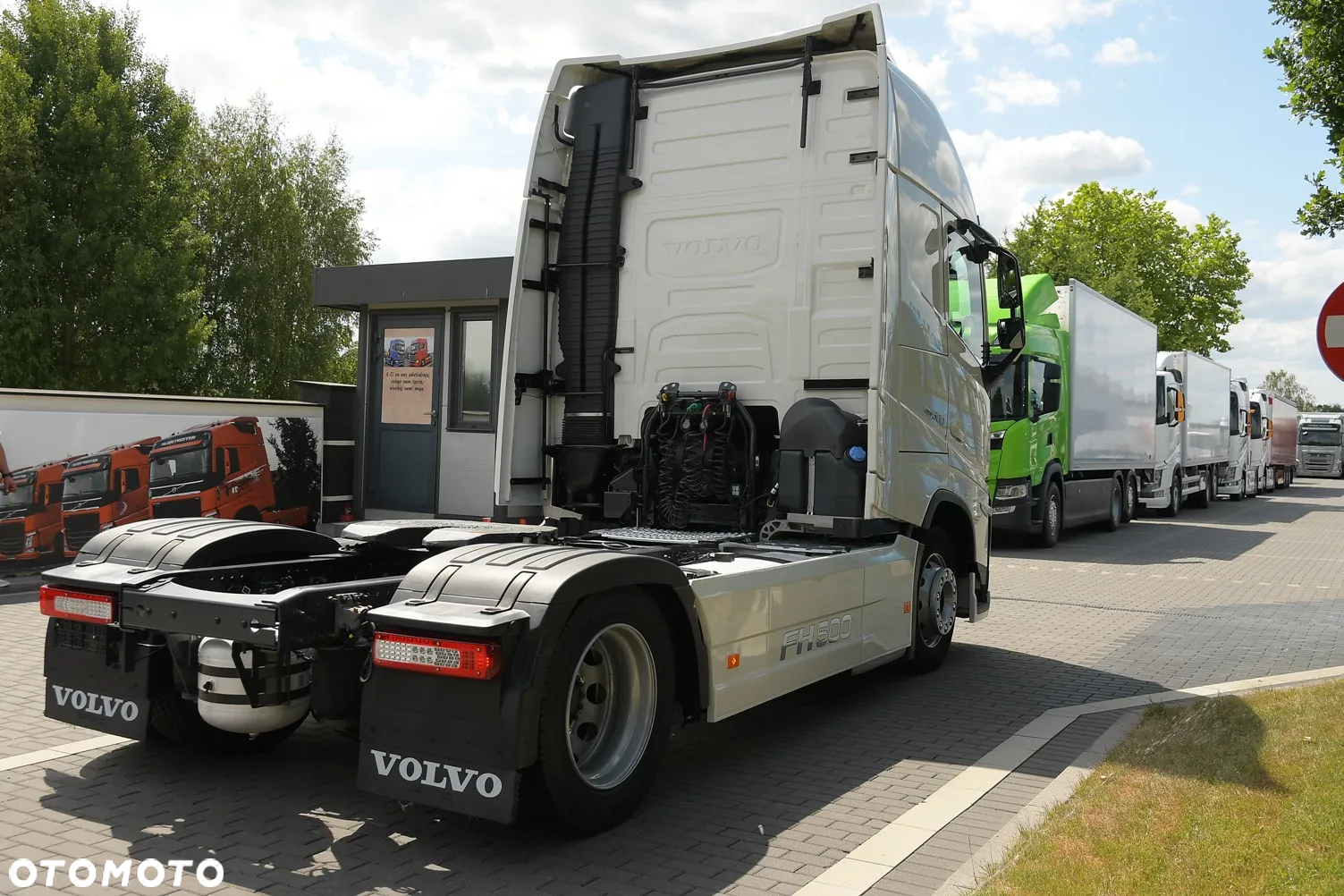 Volvo FH500 ///* 2021///* XXL///* LOW DECK///* MEGA///* FULL LED///* TABLET///* KLIMATYZACJA POSTOJOWA///* WAGA///* ZABUDOWY MIĘDZYOSIOWE///* STAN BARDZO DOBRY - 3