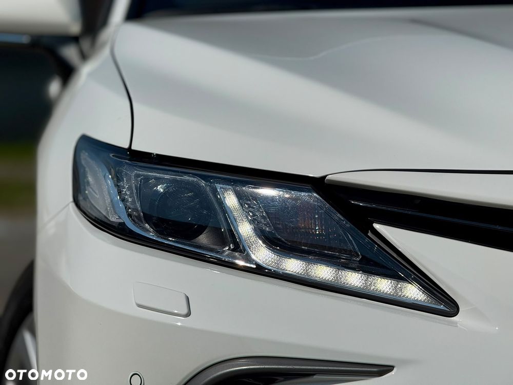 Toyota Camry 2.5 Hybrid Comfort CVT - 17