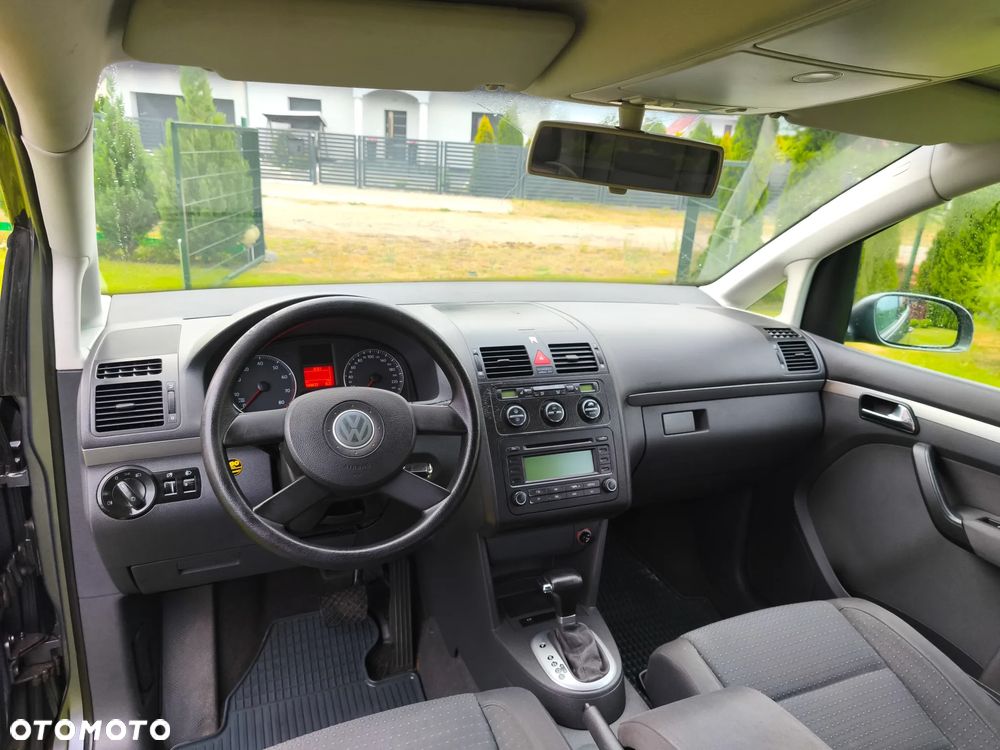 Volkswagen Touran 1.6 FSI Trendline Tiptr - 16