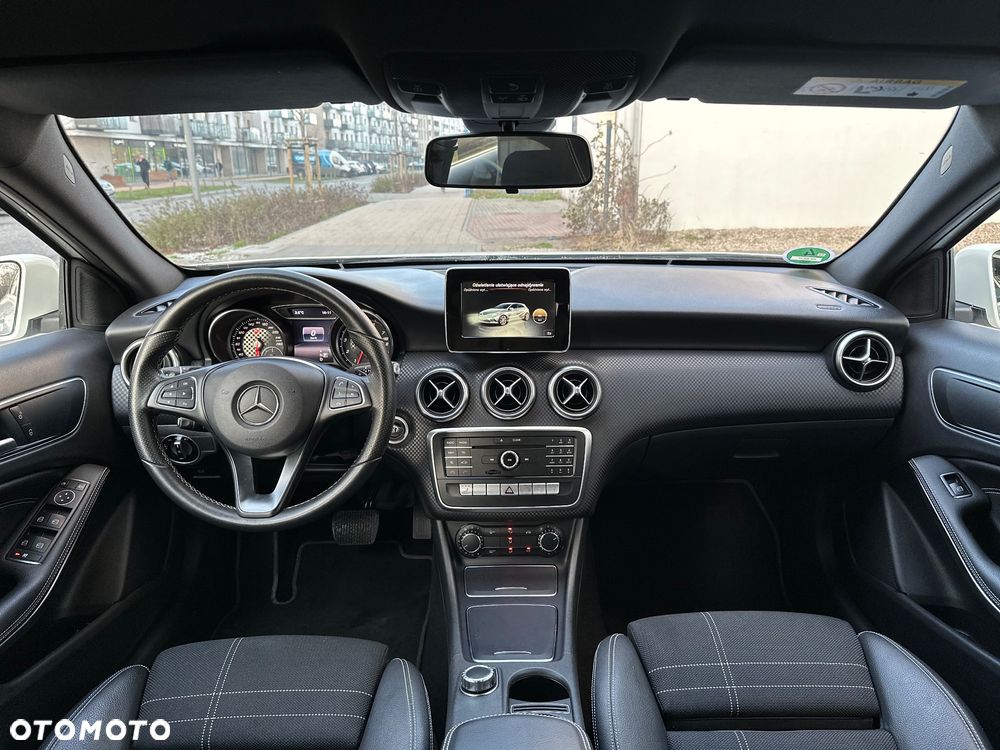 Mercedes-Benz Klasa A 180 7G-DCT SCORE - 21