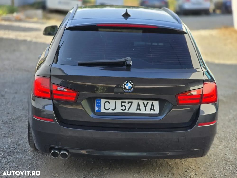 BMW Seria 5 525d xDrive - 9