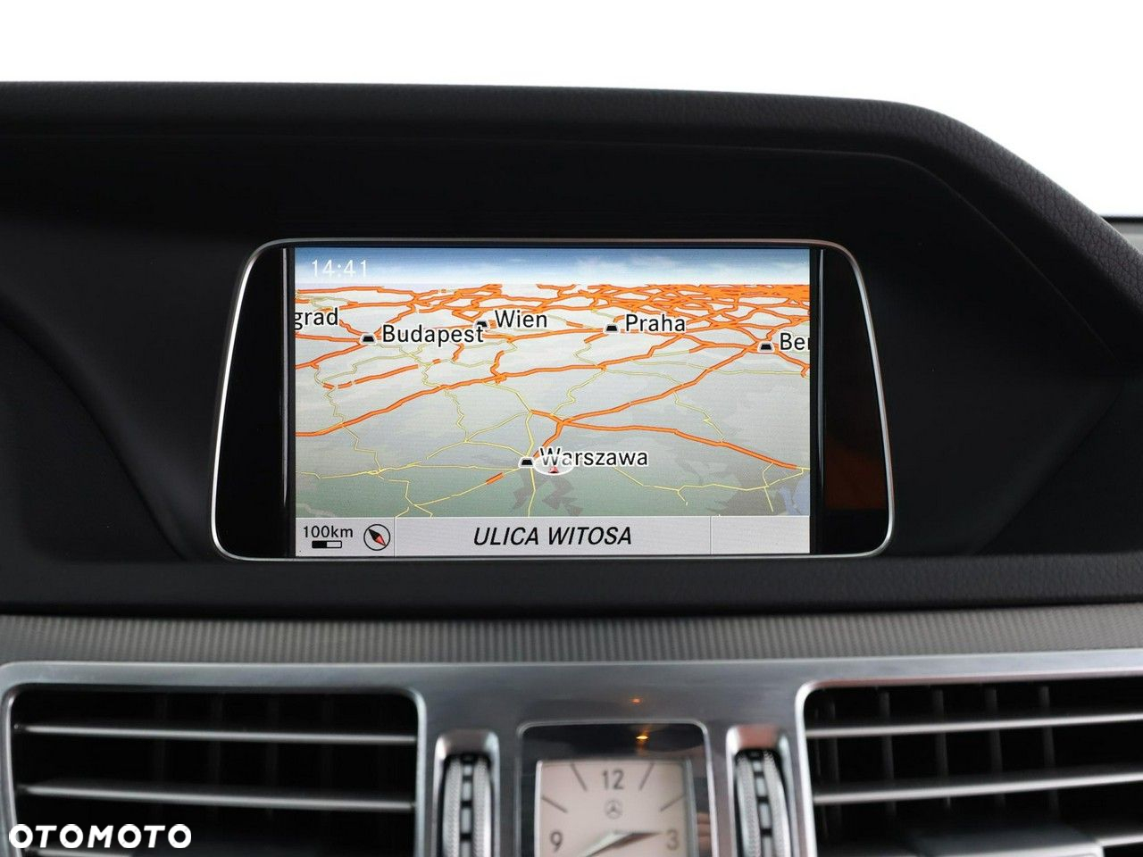 Mercedes-Benz Klasa E 200 9G-TRONIC Avantgarde - 23