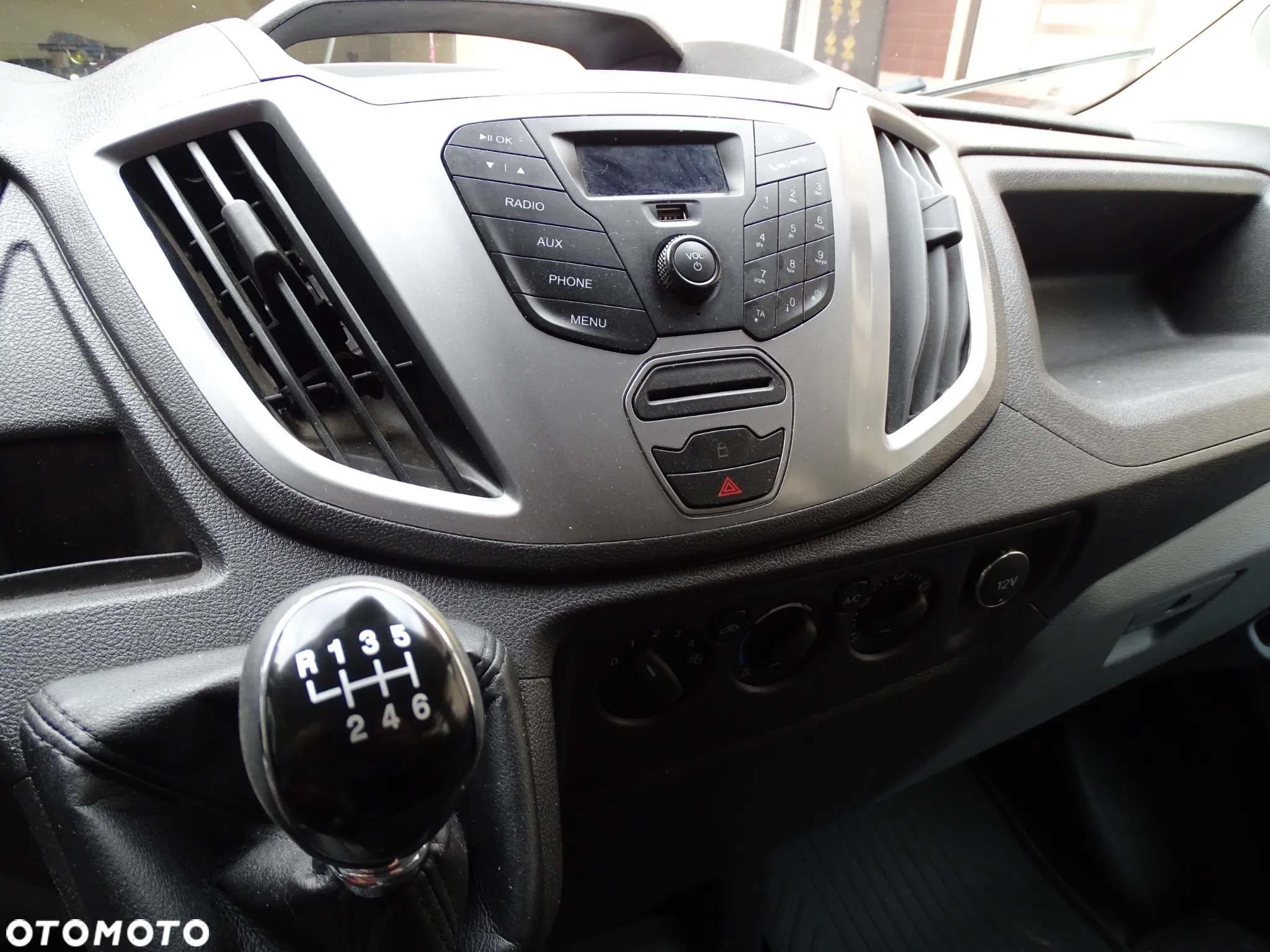 Ford TRANSIT 2,2 TDCI 155 PS, 5-OSÓB + PAKA  ,BRYGADÓWKA, KLIMATYZACJA , ŁADNY STAN ! - 8