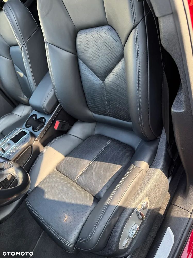 Porsche Macan - 40