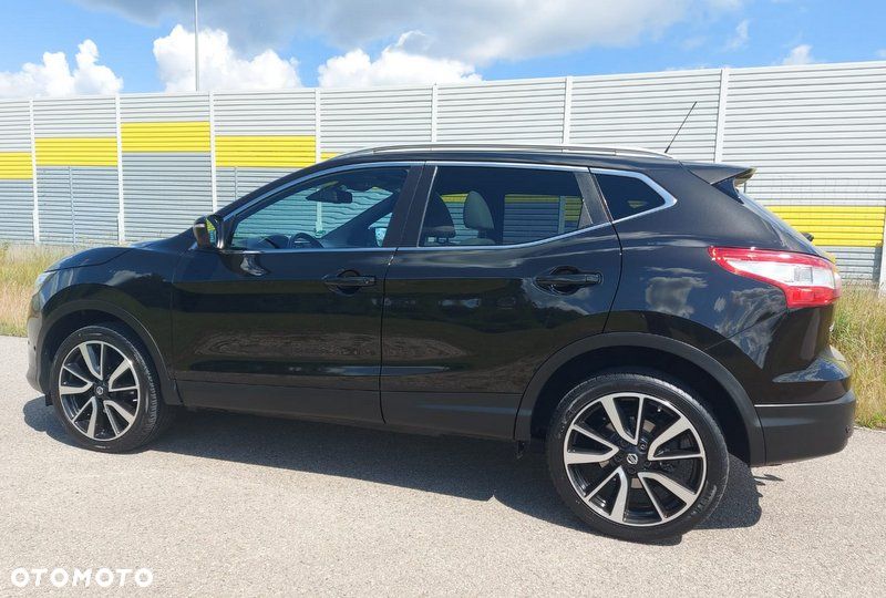 Nissan Qashqai 1.6 dCi 4 x 4 DPF tekna - 24