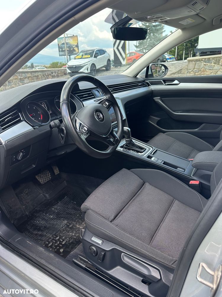 Volkswagen Passat 2.0 TDI DSG Comfortline - 10