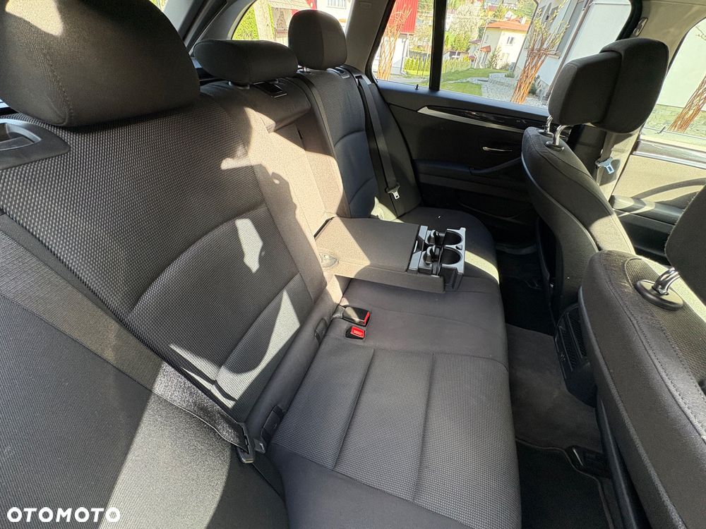 BMW Seria 5 525d xDrive Modern Line - 10
