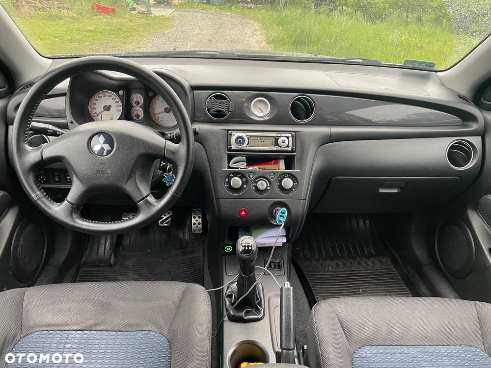 Mitsubishi Outlander 2.0 4WD Invite - 7