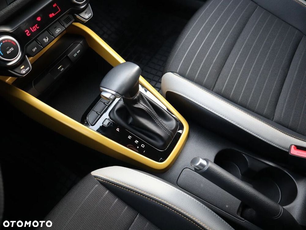 Kia Stonic 1.0 T-GDI L - 17