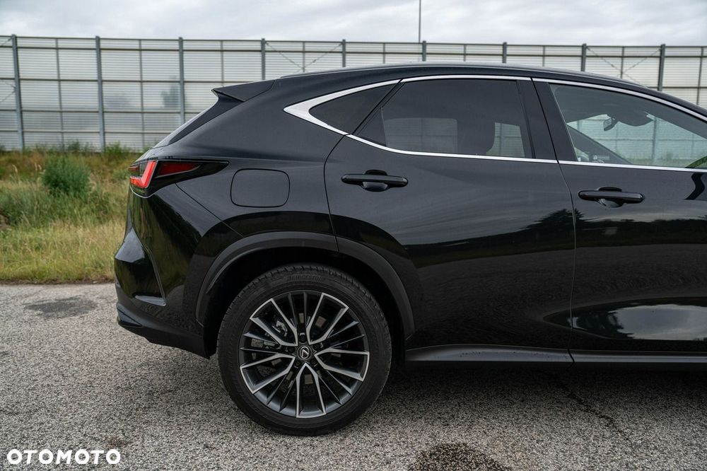 Lexus NX 450h+ E-FOUR Executive-Paket - 12
