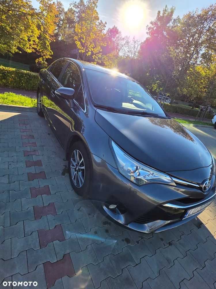 Toyota Avensis 1.8 Premium - 7