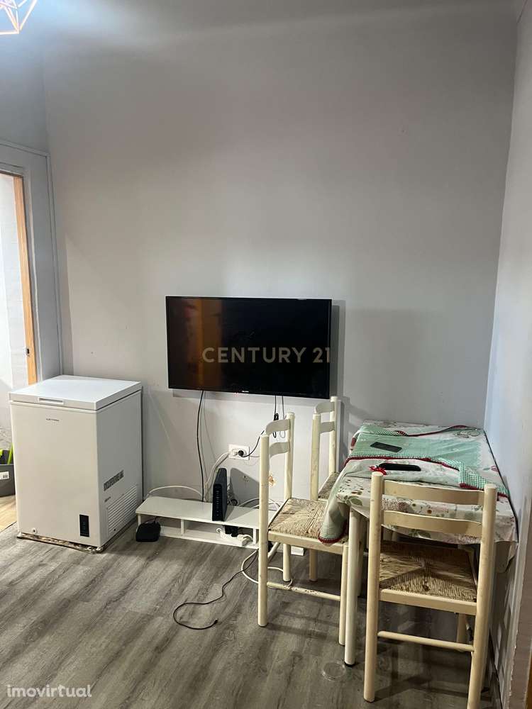 T1 em Almada - Oportunidade Única a 135.000€ - Grande imagem: 3/13