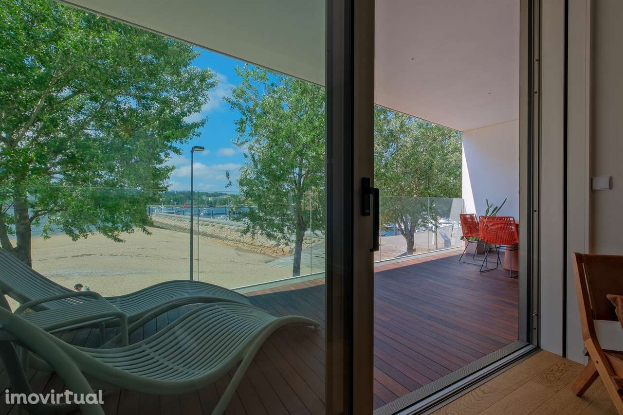 Arrenda-se T1 mobilado, com garagem e frente de Rio na Afurada, Vila N - Grande imagem: 2/46