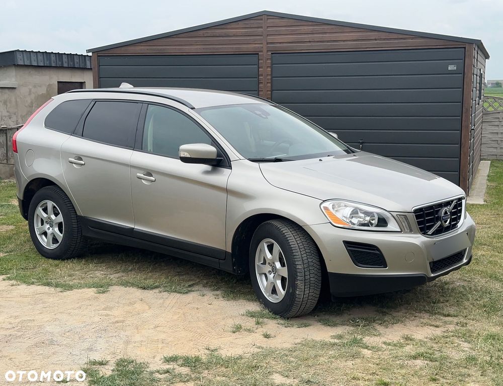 Volvo XC 60 - 4