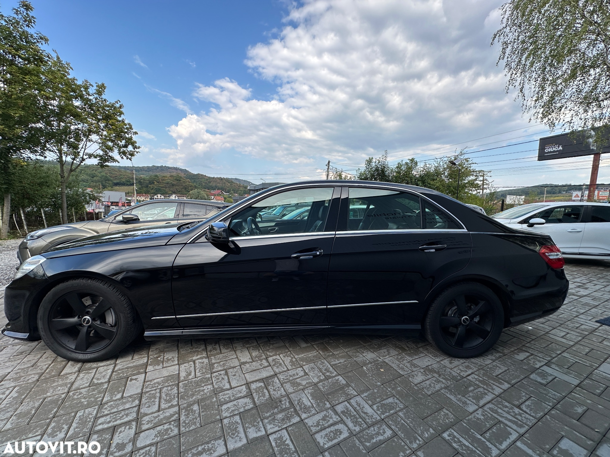 Mercedes-Benz E 300 BlueTEC HYBRID 7G-TRONIC Avantgarde - 4