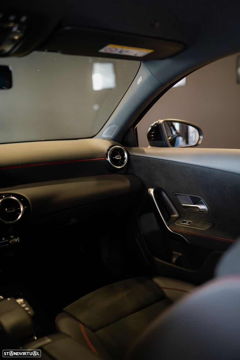 Mercedes-Benz A 250 e AMG Line - 34