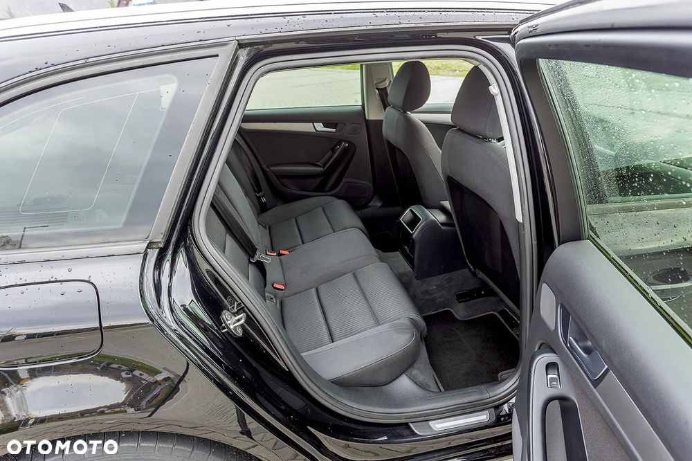 Audi A4 Avant 2.0 TDI Quattro - 25