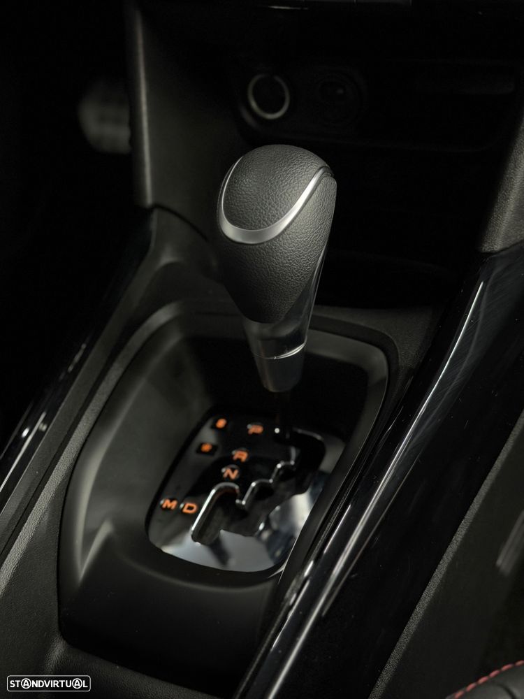 Peugeot 2008 1.2 PureTech GT Line EAT6 - 26