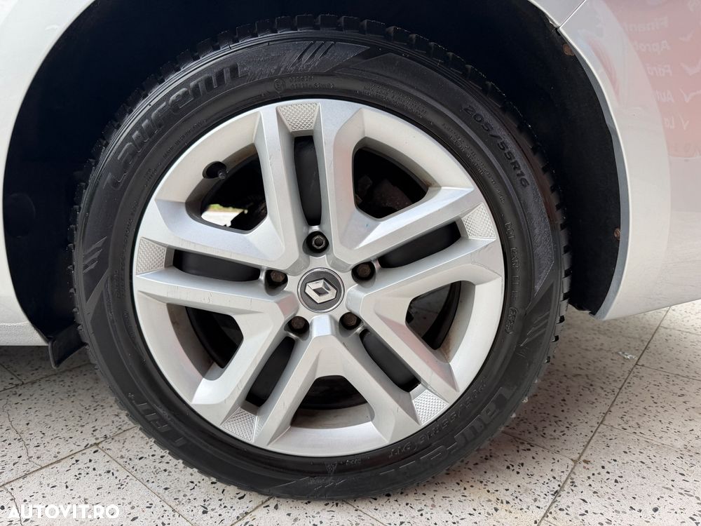 Renault Megane 1.5 dCI Privilege - 14
