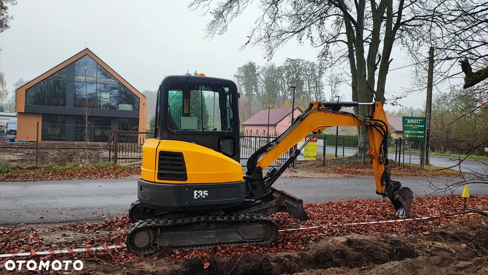 Bobcat E35, 3 łyżki - 1