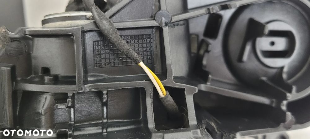 LUSTERKO LEWE 10+10 20PIN MERCEDES ML III A1668100001 - 11