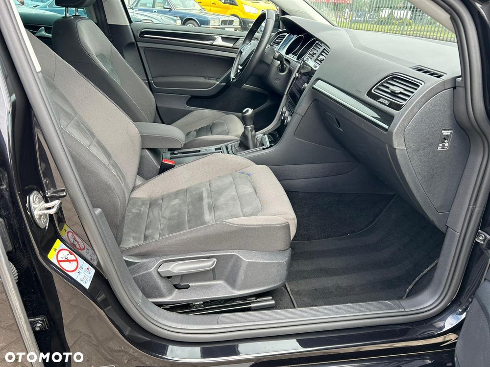 Volkswagen Golf 1.5 TSI BMT Highline - 27