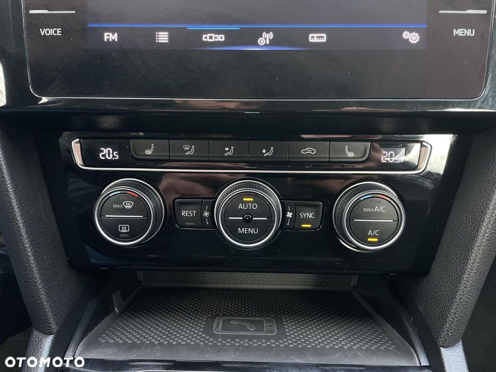 Volkswagen Passat 2.0 TSI 4Mot Elegance DSG - 38