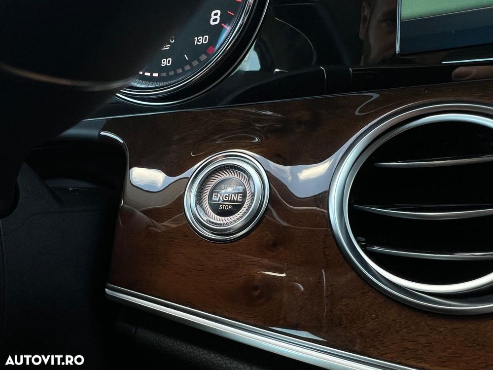 Mercedes-Benz E 300 9G-TRONIC Exclusive - 28