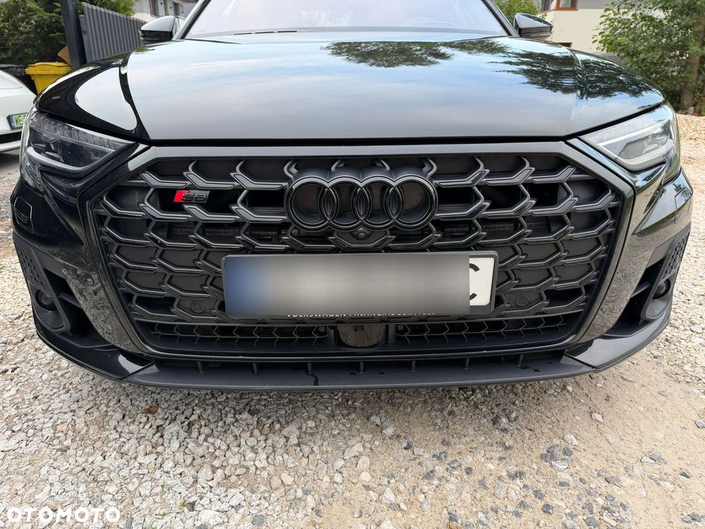 Audi S8 - 2