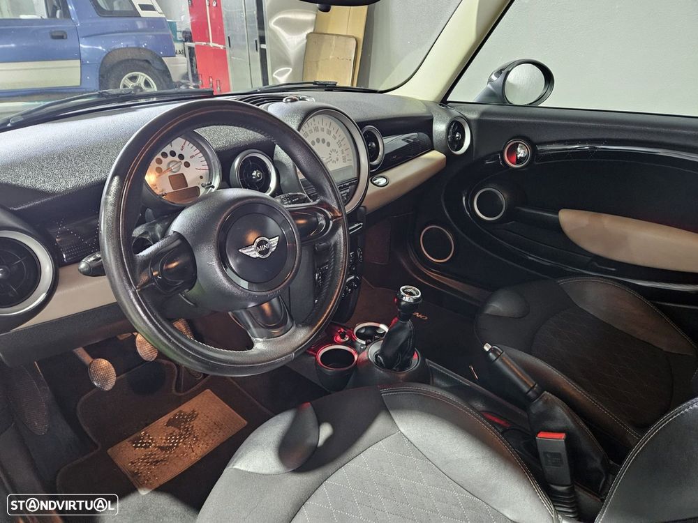 MINI 3 Portas Cooper D - 8