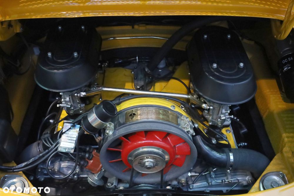 Porsche 911 - 22