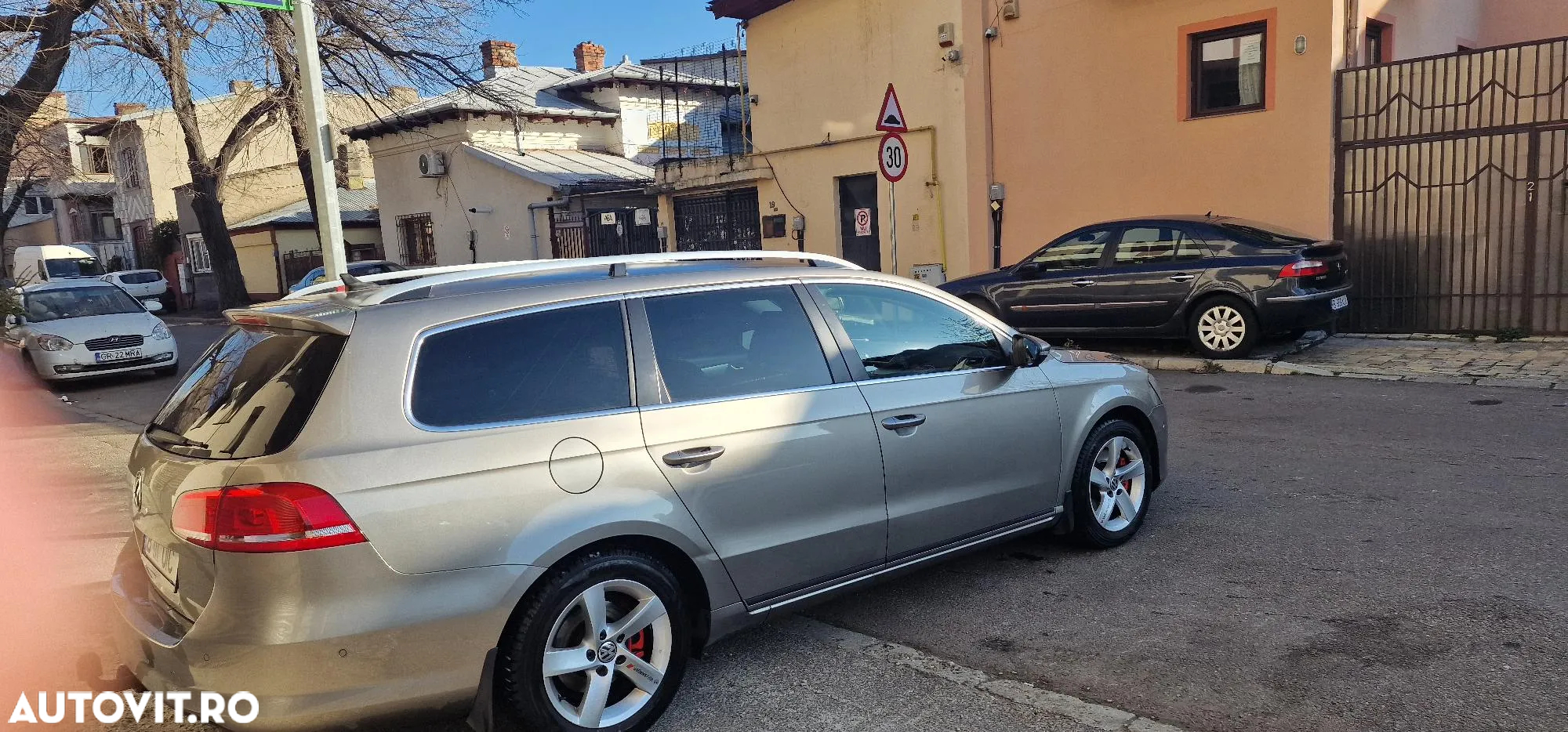 Volkswagen Passat - 5