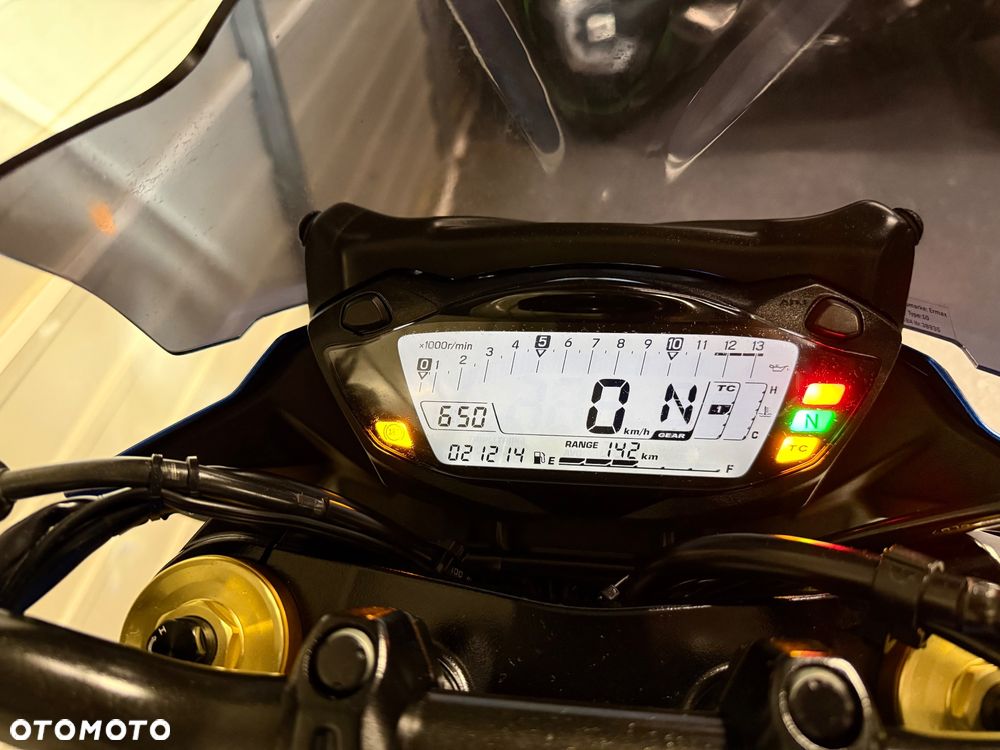 Suzuki GSX - 11